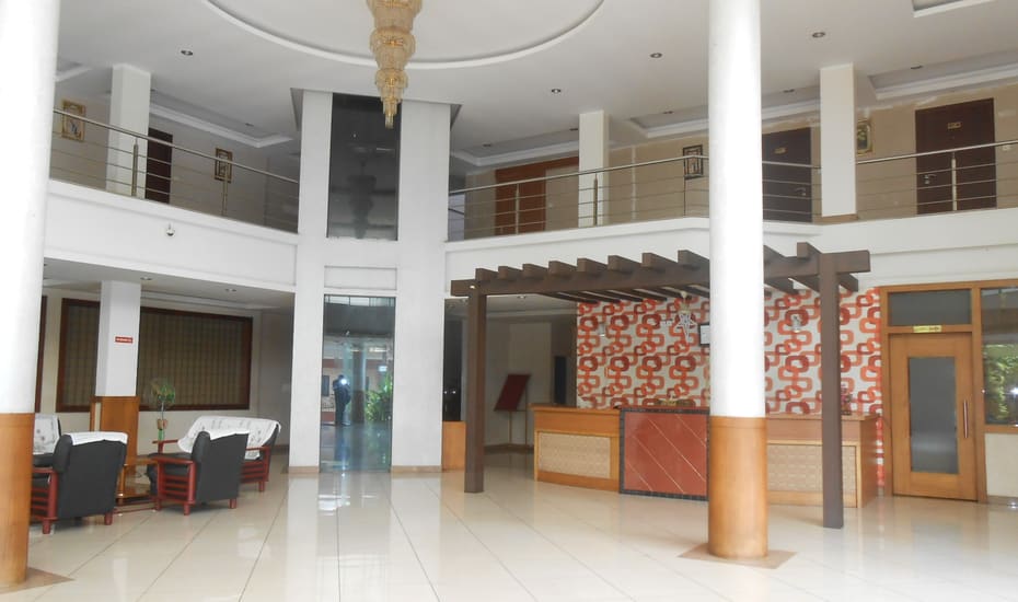 Welcome to Hotel Nayana